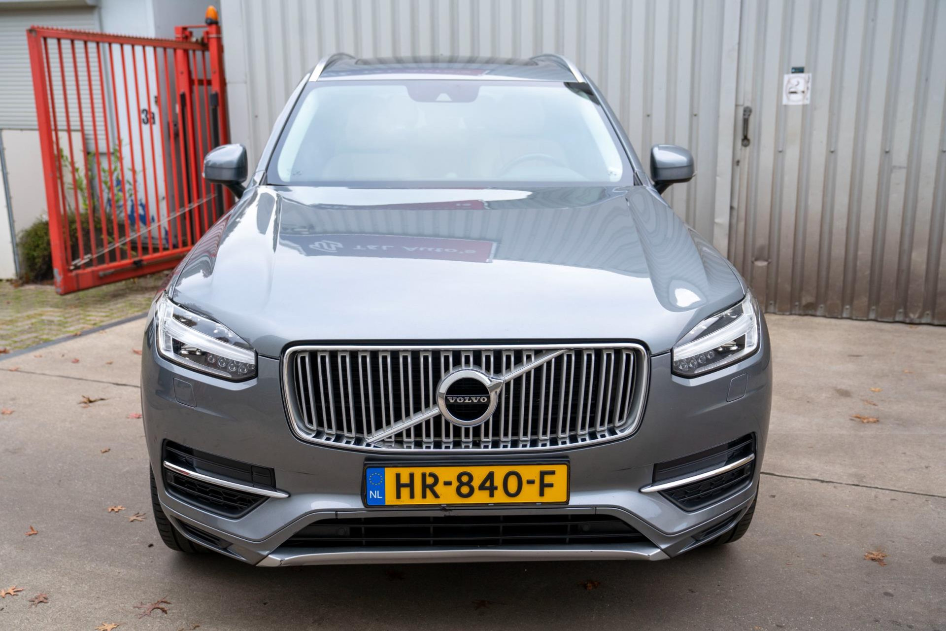 Volvo XC90 2.0 T8 Twin Engine AWD Inscription 48410634-1.jpg | T & L Auto's