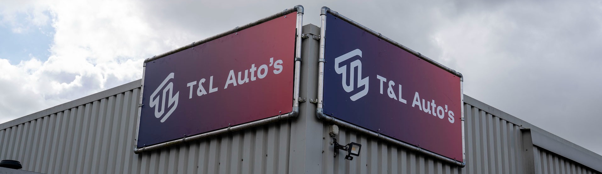Header header_images_0_1760448600400682041.jpg Over ons | T & L Auto's