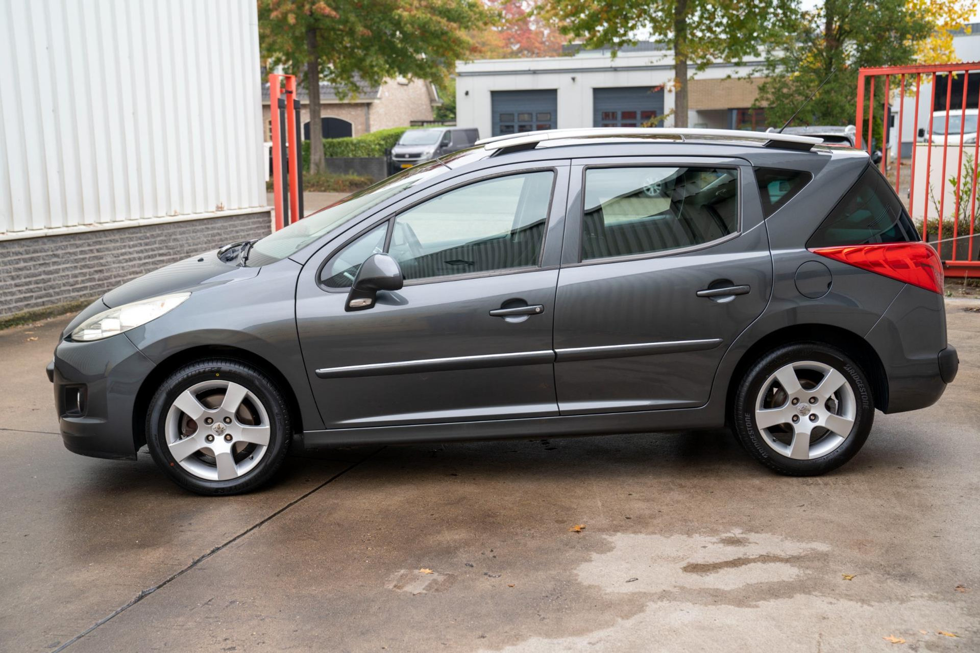 Peugeot 207 SW 1.6 VTi Blue Lease Executive 48407739-2.jpg | T & L Auto's