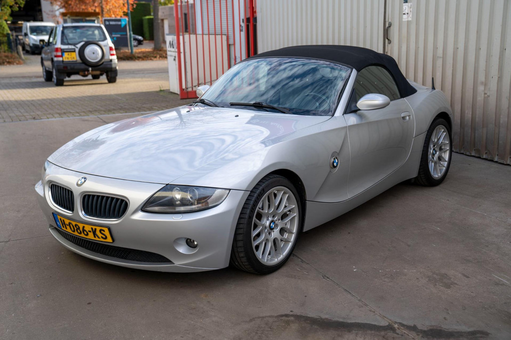 BMW Z4 Roadster 2.5i 49006889-2.jpg | T & L Auto's