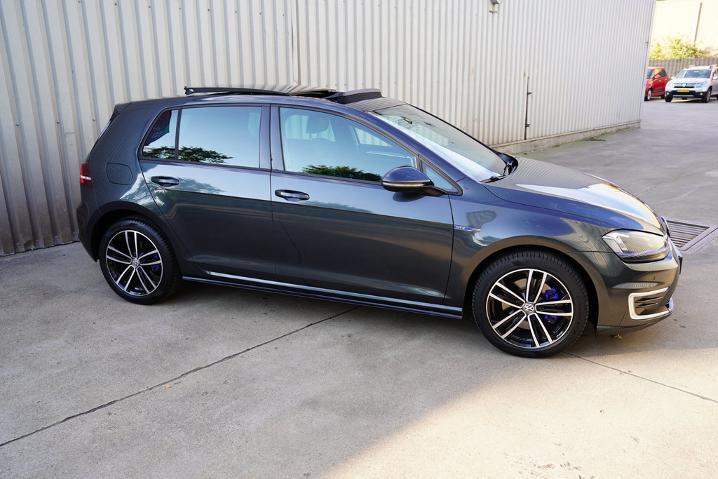 Volkswagen Golf 1.4 TSI GTE 55069777-2.jpg | T & L Auto's